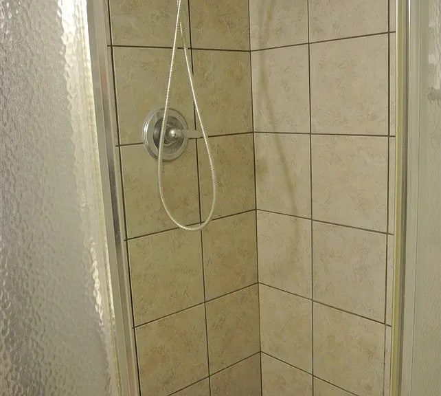 Building Photo - 905 Crestview Ln