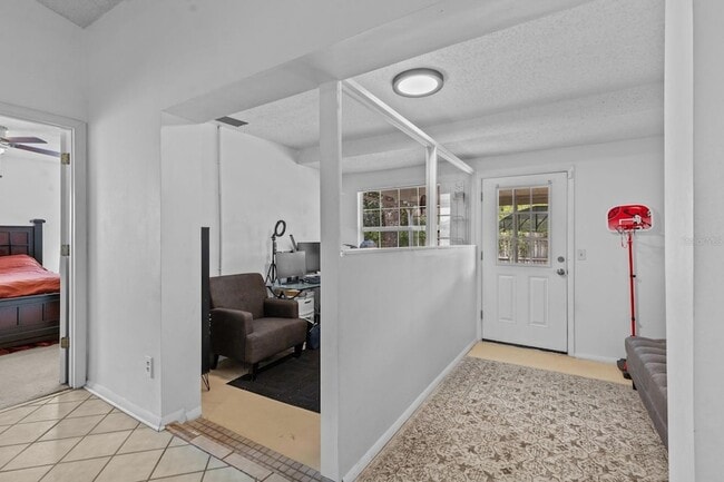 Building Photo - 1345 Tindaro Dr