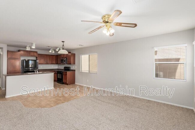 Building Photo - 5179 E Silverbell Rd