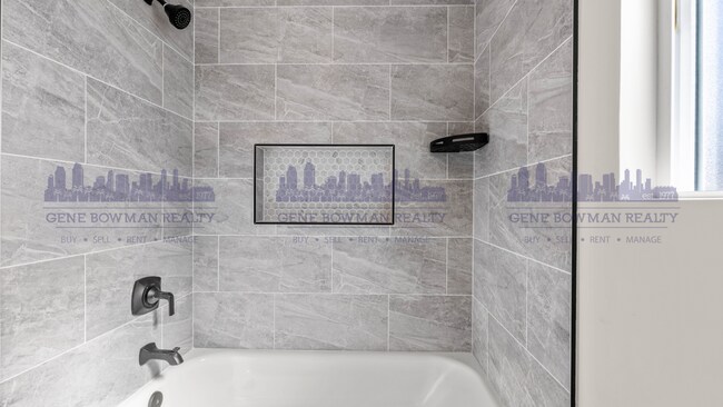 Building Photo - Newly Renovated, Beautiful 2-Bed/1Bath Sta...