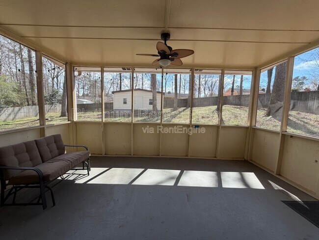 Building Photo - 2396 Hidden Ln