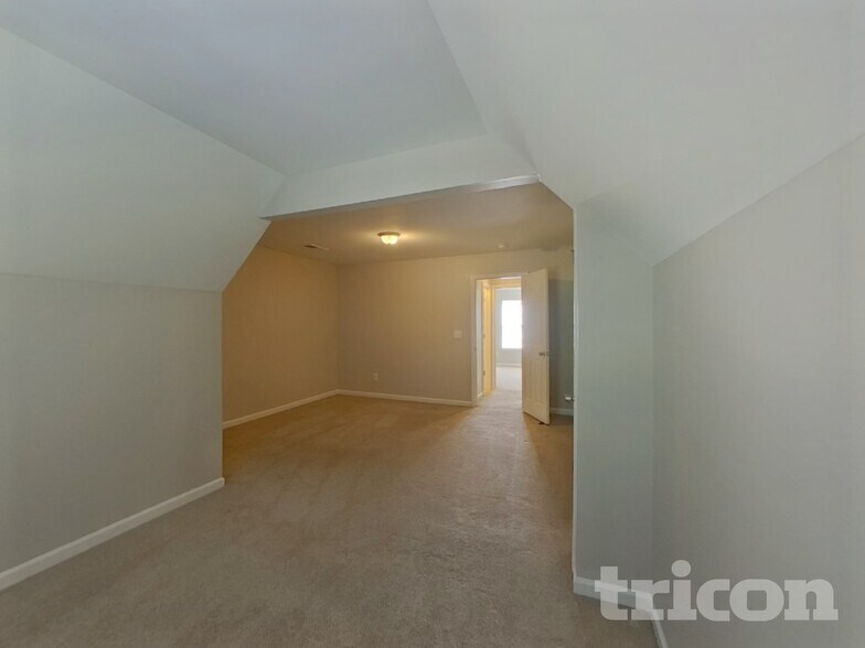 Building Photo - 5506 Linda Vista Ln