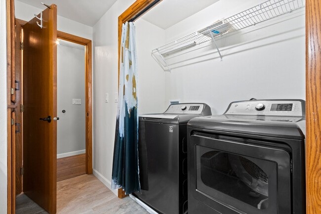 Building Photo - 2378 Cedar Rdg