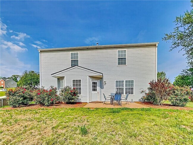 Building Photo - 264 Grandview Cir