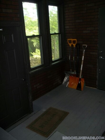 Building Photo - 191 Winthrop Rd