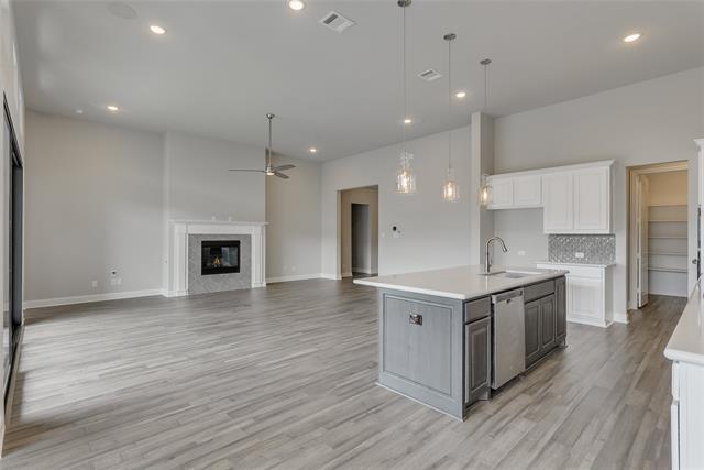 Building Photo - 708 Blueberry Way