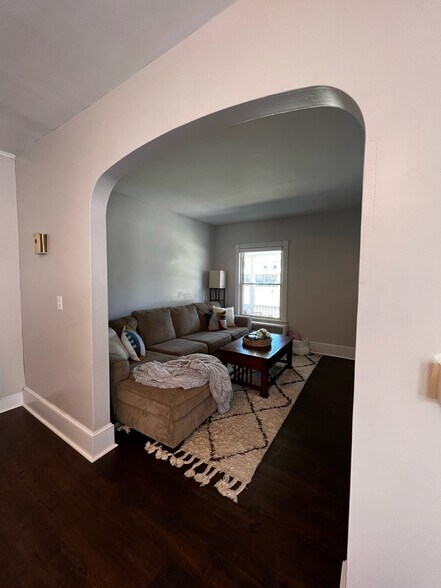 Building Photo - 1419 Market St