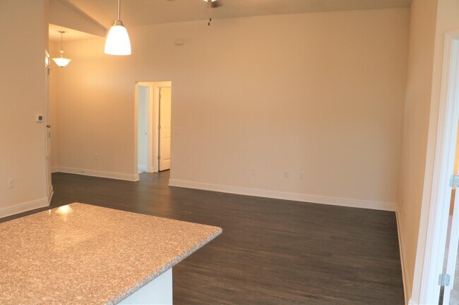 Building Photo - 6393 Redberry Dr