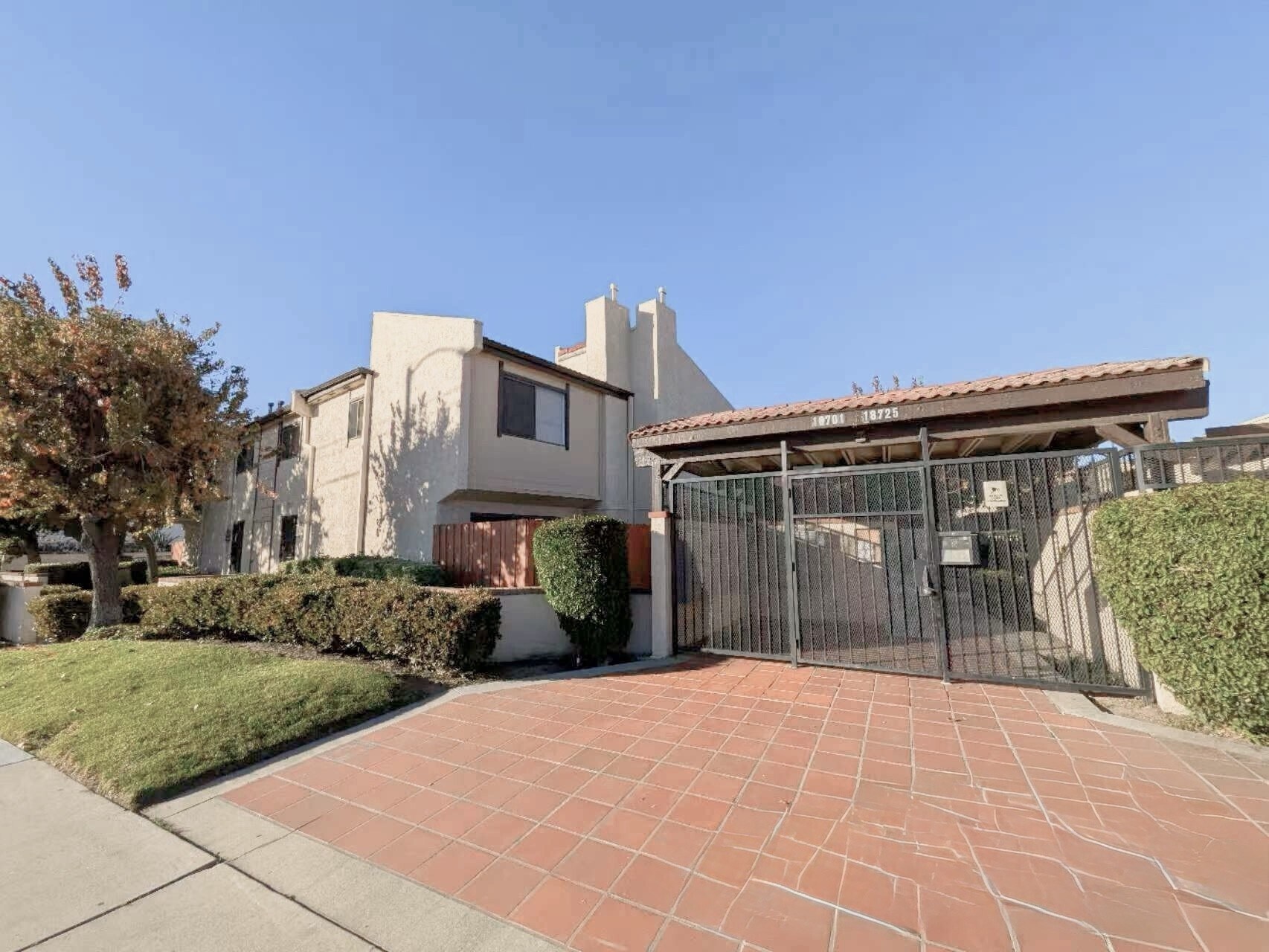 Building Photo - 18707 E Arrow Hwy