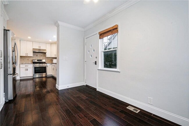 Building Photo - 70 Brambach Ave