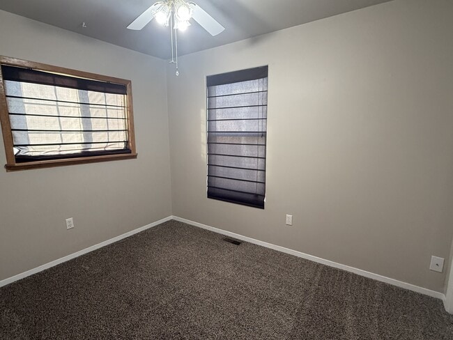 Building Photo - 3390 Canyon Dr