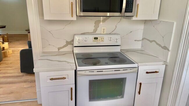 Building Photo - 1427 Church St