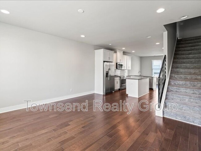 Building Photo - 2122 Bryant Park Dr