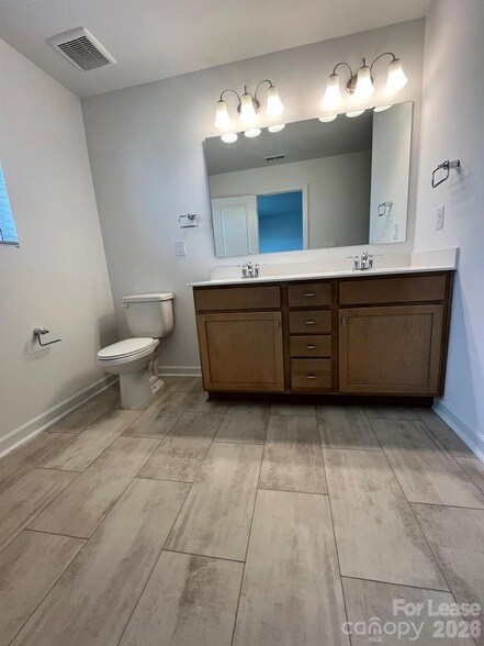 Building Photo - 2690 Yeager Dr NW