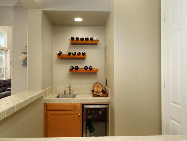 Building Photo - 29158 Black Pine Way