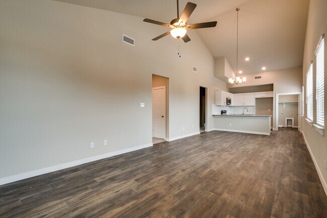Building Photo - AVAILABLE NOW! GORGEOUS 2 BEDROOM FOUR PLEX LOCATED IN MIDLOTHIAN ISD!