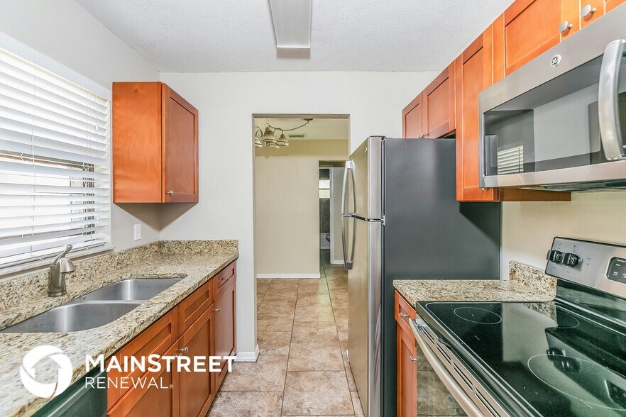 Building Photo - 856 Wakaw Ln SW