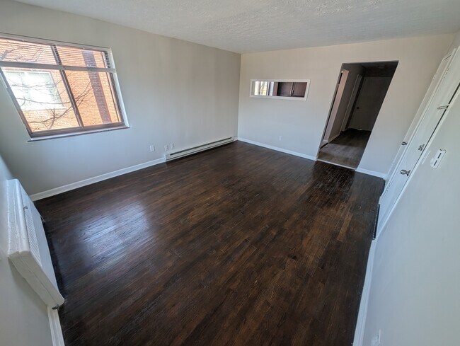 Building Photo - 2500 Boudinot Ave