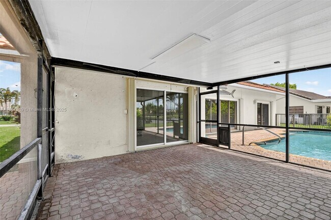 Building Photo - 9517 El Clair Ranch Rd