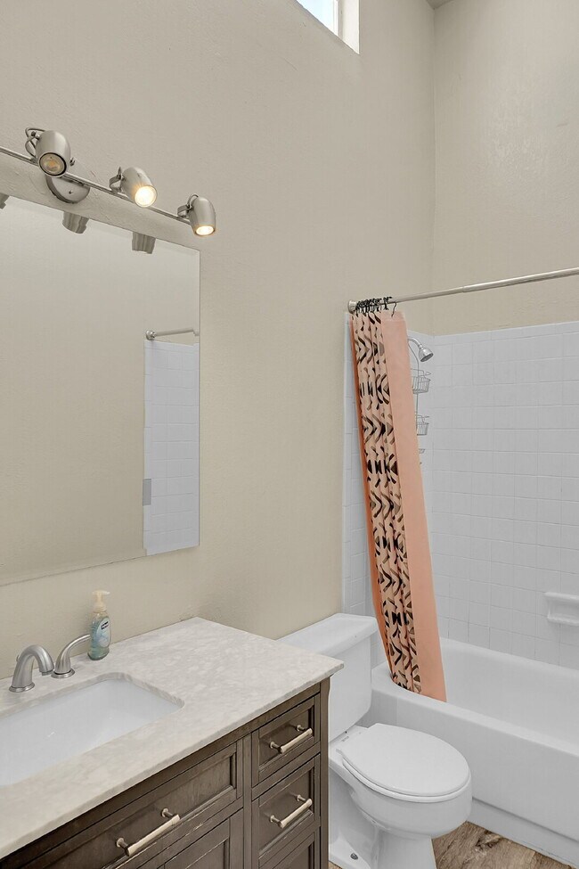 Building Photo - $1,440.95- 2 Bed, 1.5 Bath Townhome in CO Springs with Central AC and All Utilities Included