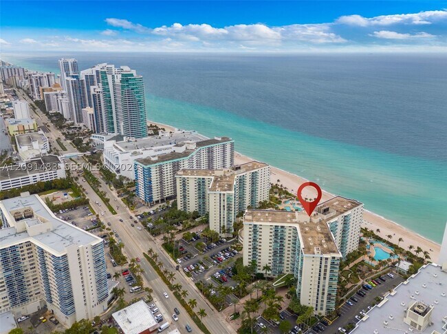 Building Photo - 3901 S Ocean Dr