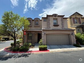 Building Photo - Elegant 3Bed/3Bath Home with Loft in the P...