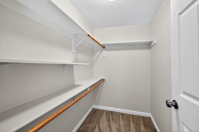 Building Photo - 2225 Pinefield Way