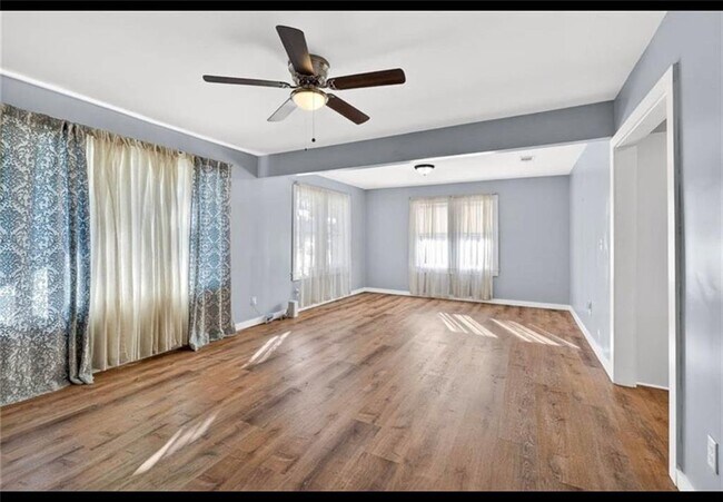 Building Photo - 2329 Reynolds St