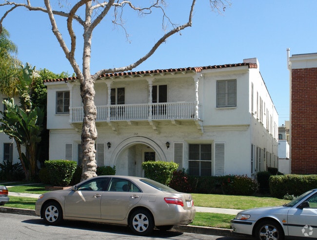 Building Photo - 132 S Canon Dr