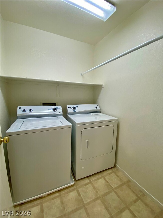 Building Photo - 920 Lord Crewe St