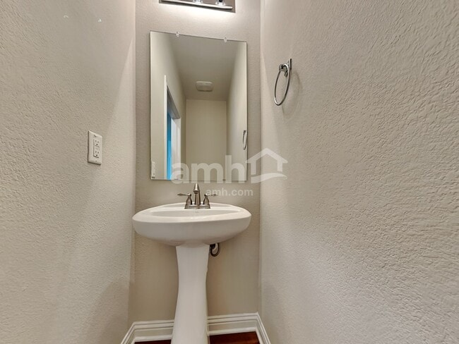 Building Photo - 8100 McKamy Dr