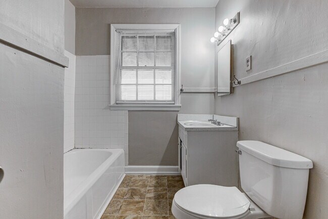 Building Photo - Midtown 1BR with appliances included