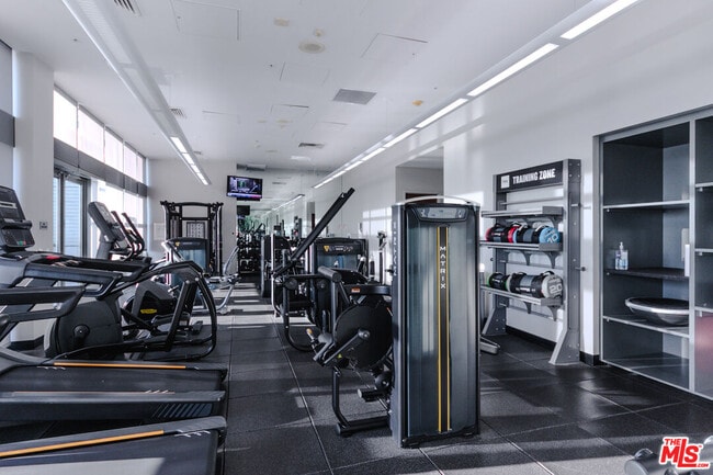 Building Photo - 1155 S Grand Ave