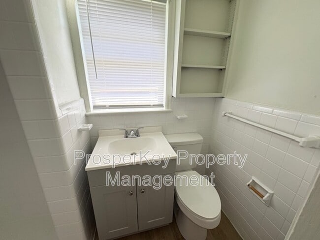 Building Photo - 703 Briarcliff Rd