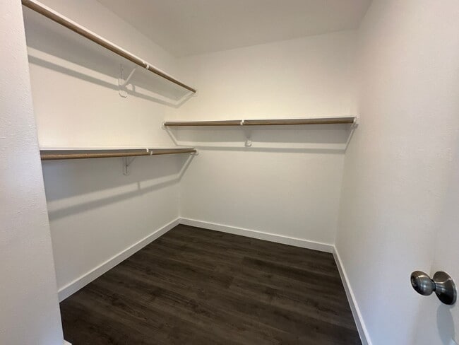 Building Photo - For Lease | 3 Bed, 2 Bath | 1,150 Sq Ft | ...