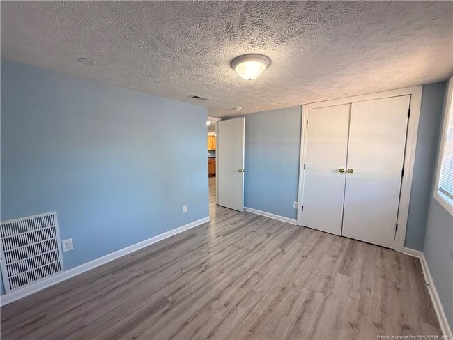 Building Photo - 822 Ridge Rd