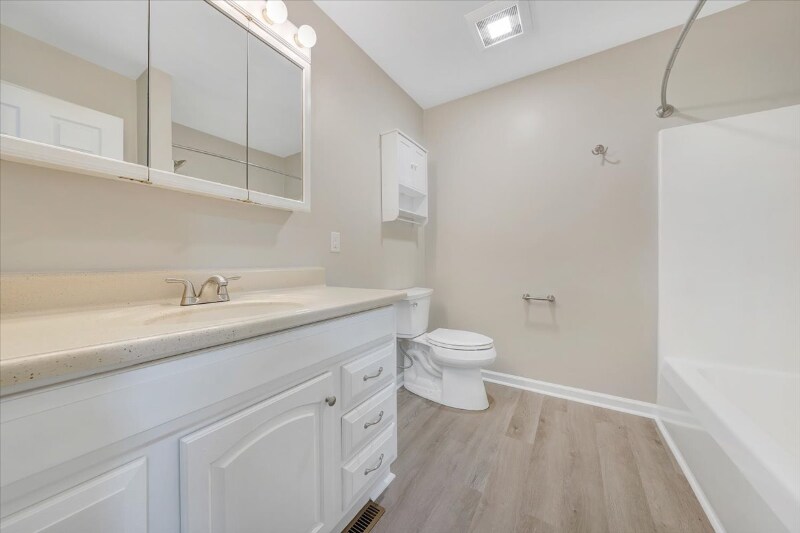 Building Photo - 185 Catawba Rd