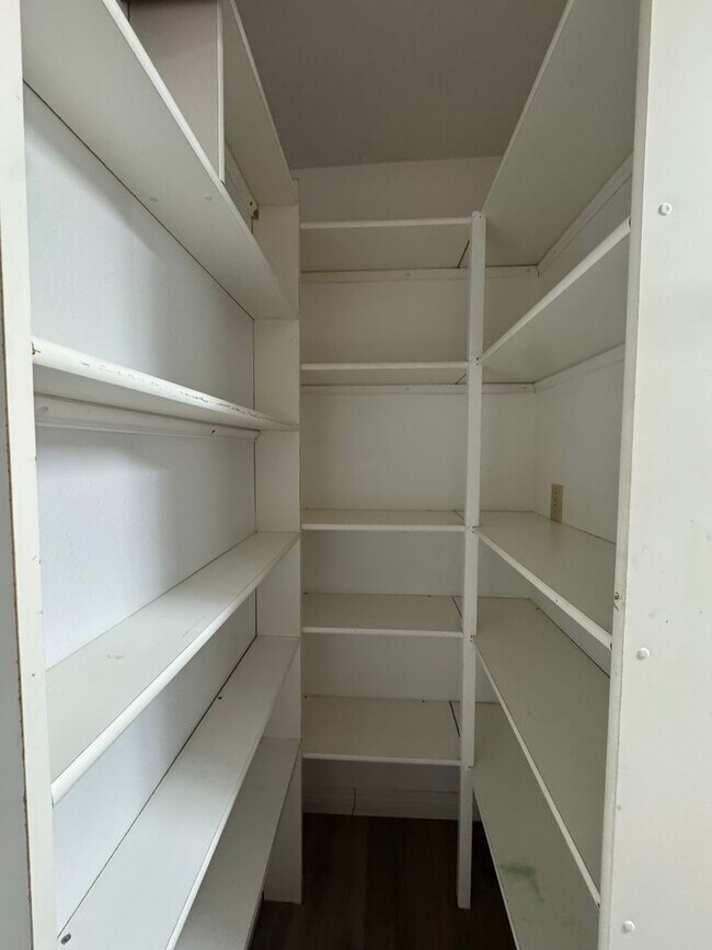 Building Photo - 3Br 3Ba House with Pool Across- RIVERFRONT with Balcony Observation Deck