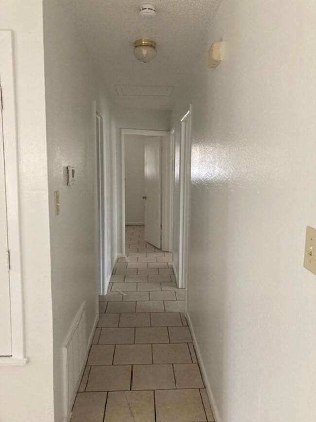 Building Photo - Gulfport 3 Bedroom