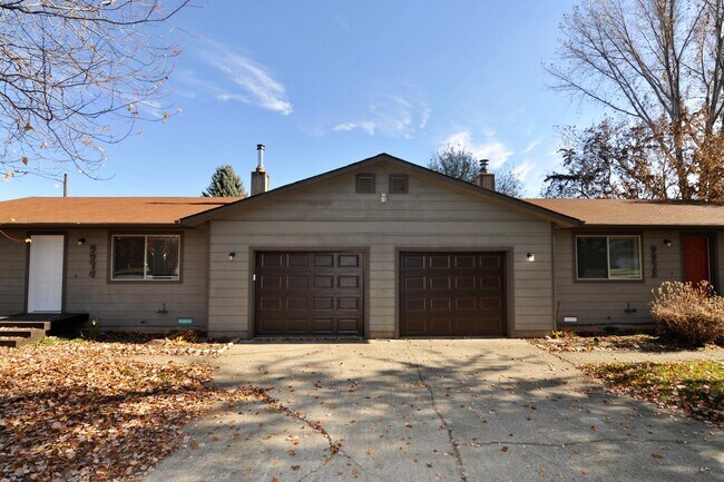 Building Photo - 2 bed 2 bath Hayden rancher duplex