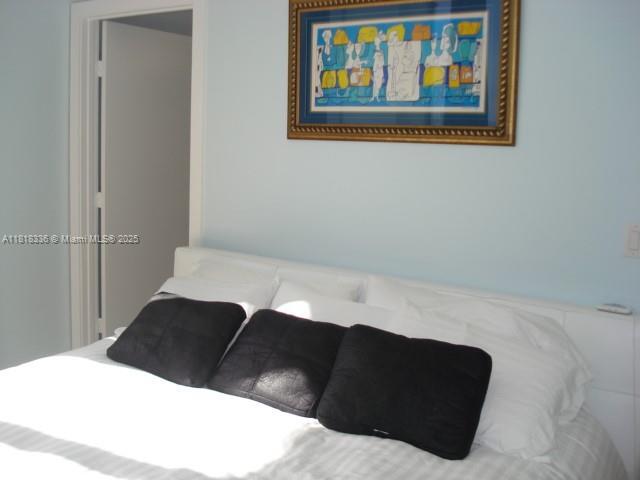Building Photo - 1060 Brickell Ave
