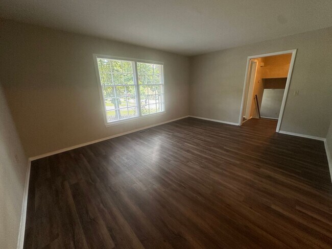 Building Photo - 705 Buena Vista Dr