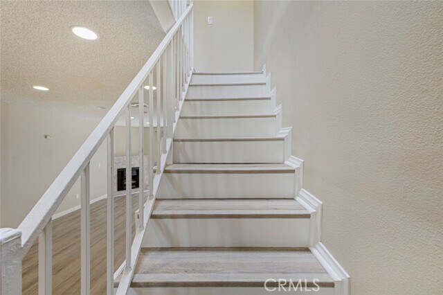 Building Photo - 635 E Angeleno Ave