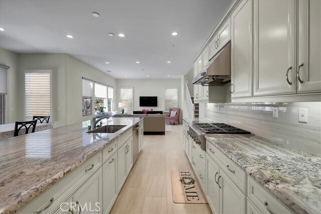 Building Photo - 106 Cordial