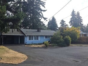 Building Photo - 249 S 187th St
