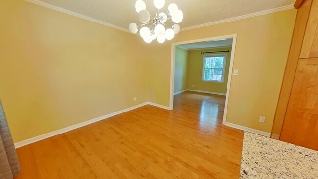Building Photo - 3314 Jura Dr