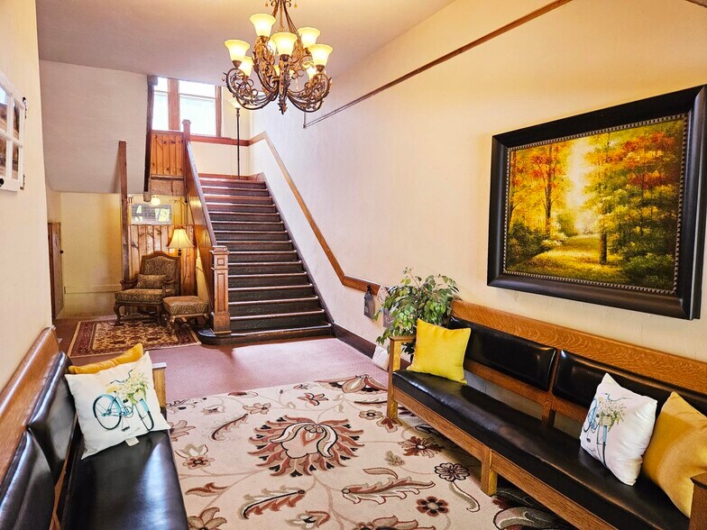 Stairs Leading to Apartment - 2971 Mumbarto Ave