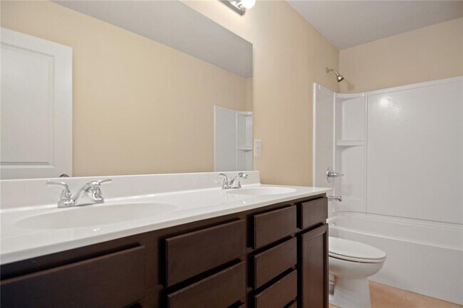 Building Photo - 740 Village Field Ct NW