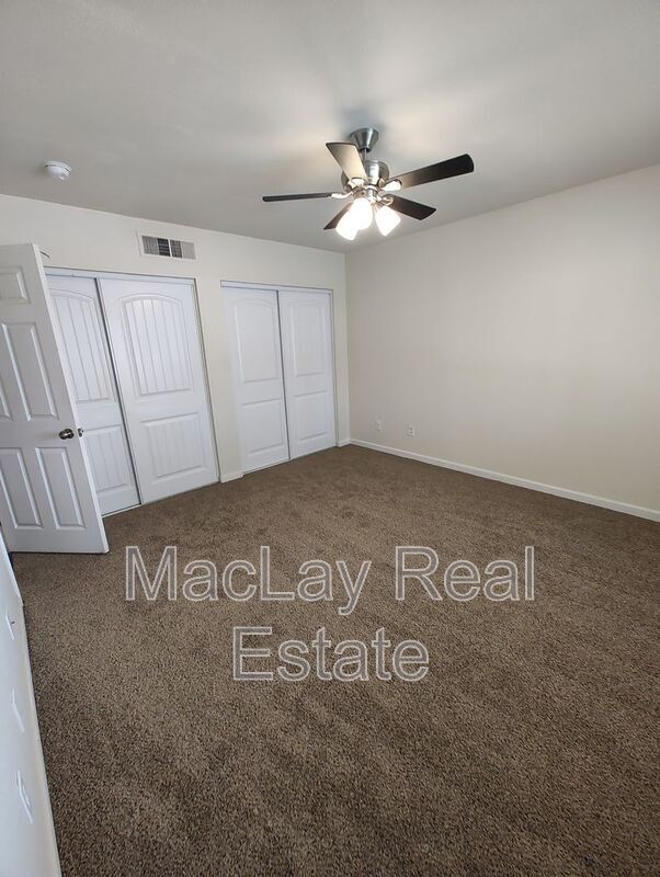 Building Photo - 17202 N 37th St