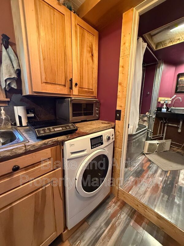 Building Photo - 6519 NW St Helens Rd